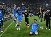 包含那不勒斯主场大胜，积分榜上领跑全国球队的词条